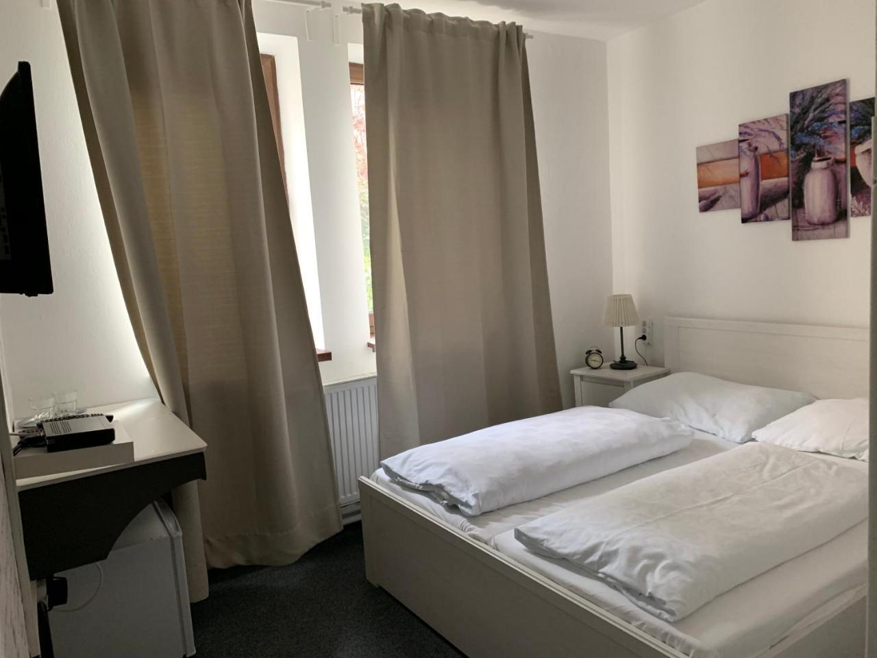 Penzion Holiday Trnava Eksteriør billede