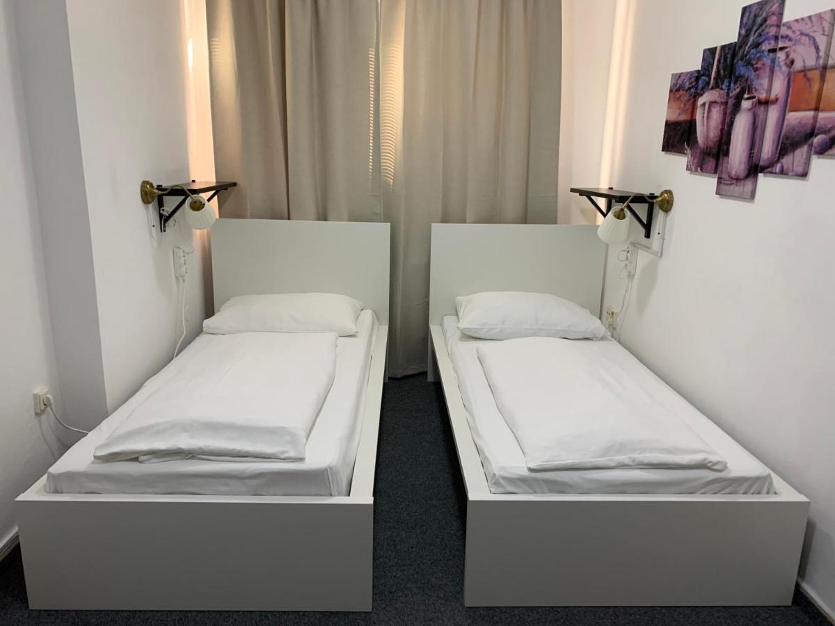 Penzion Holiday Trnava Eksteriør billede
