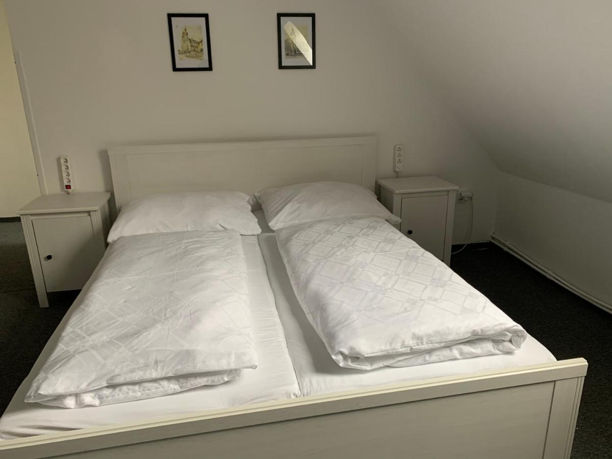 Penzion Holiday Trnava Eksteriør billede